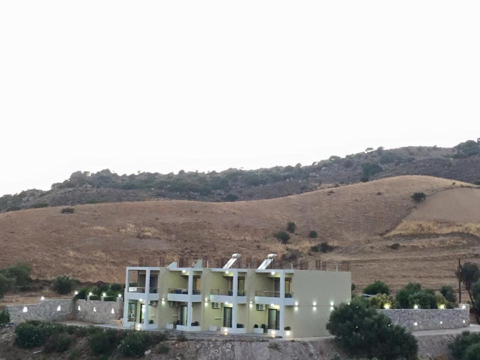 רודאקינון Peristeres Appartments מראה חיצוני תמונה
